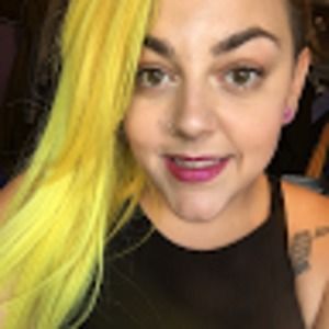 Meet your Posher, Casey